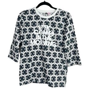 Little Tokyo Comes In the Morning Gray White Textured Top Approx Small